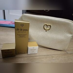 Cle de Peau Beauty Biege Gold 4 Pc Skin Care Set + Makeup Bag